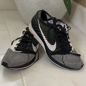 Nike FlyKnit Racer size  11.5